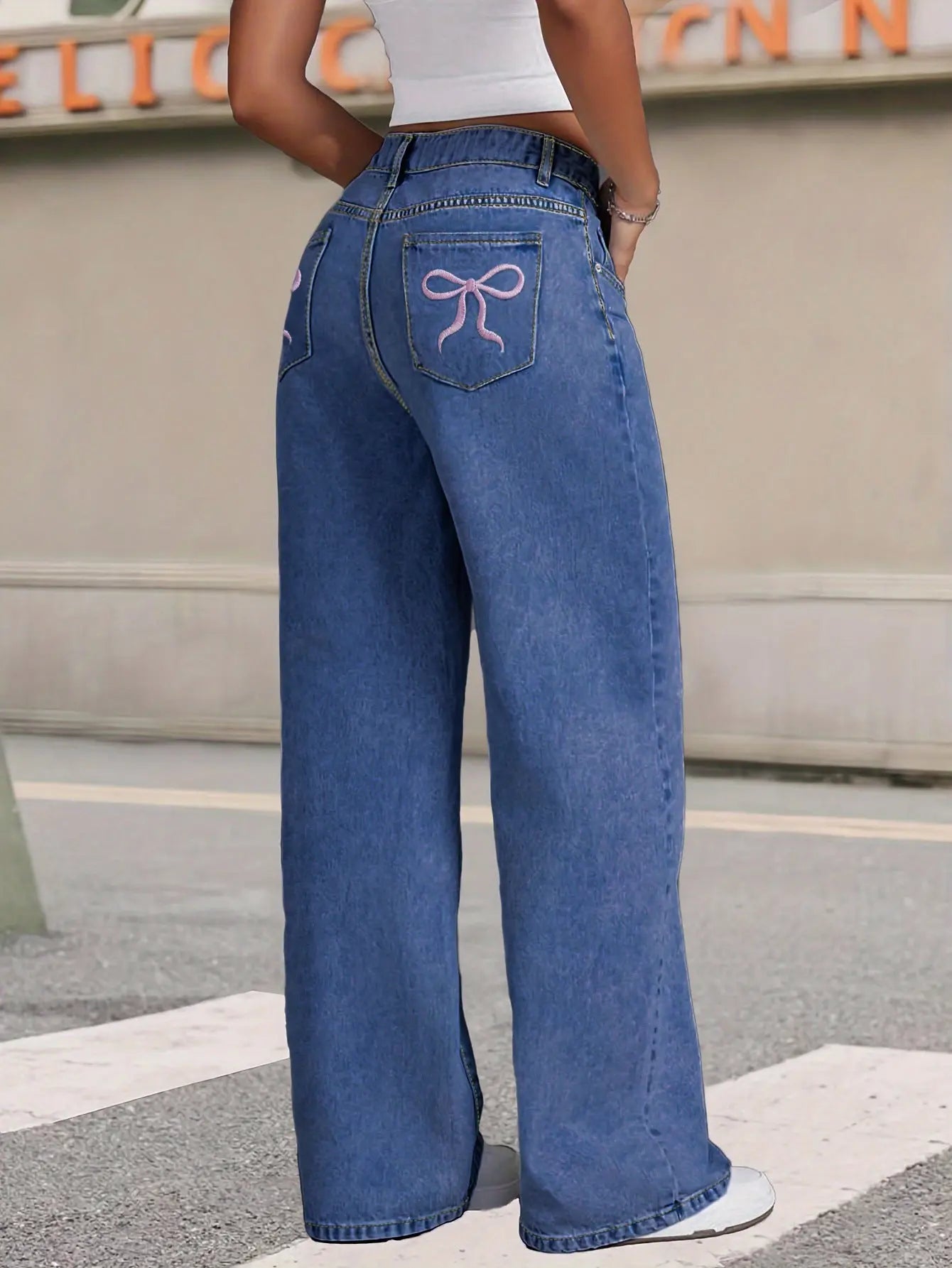 Bow-knot Embroidered Trendy Loose-fit Casual Jeans