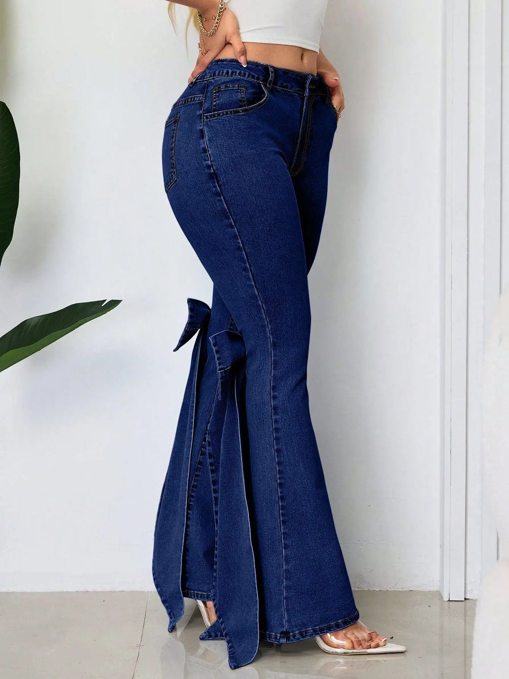 Slim-fit Mid-stretch Mop Horn Denim Trousers
