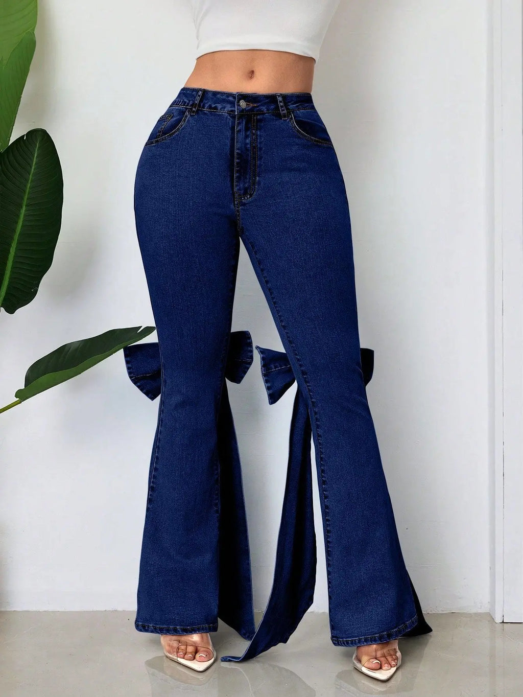 Slim-fit Mid-stretch Mop Horn Denim Trousers